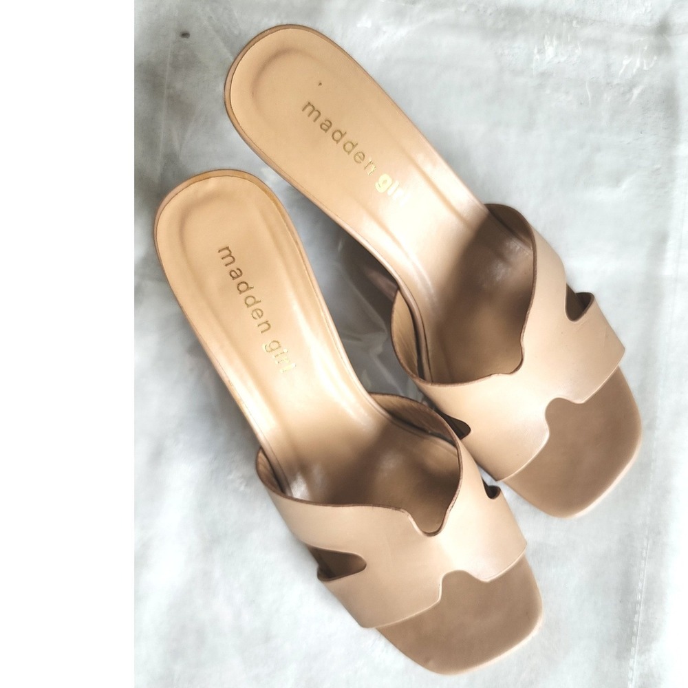 Madden Girl Nude Tan Wedge Sandals H-Cutout Square Toe Slide Heels 7.5 Casual